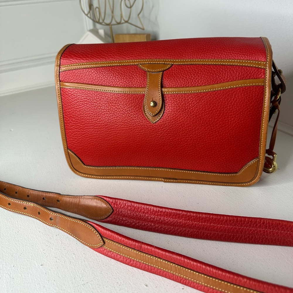 **SOLD**Vintage Dooney & Bourke Red & Tan Leather Crossbody + Matching Wall - Picture 7 of 13